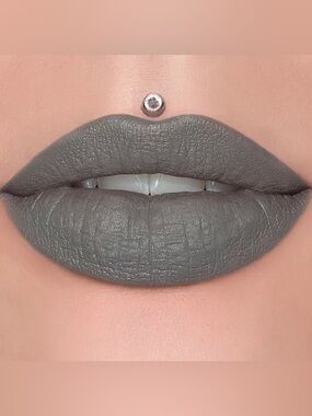🔥 Jeffree Star Drill Sergeant Velvet Trap Lipstick Full Size